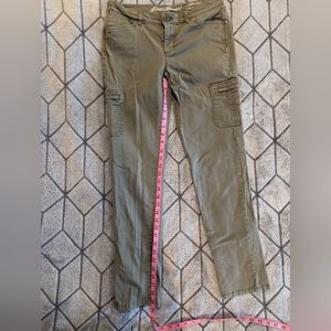 Mid rise cargo jeans